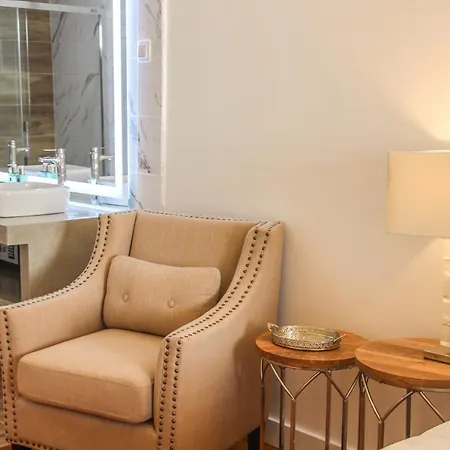Luxury Flat In Lejlighed